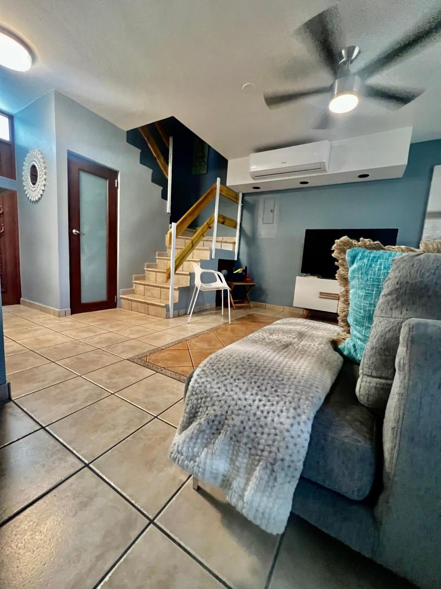 Mar Azul Bay View Apartment Бокерон Екстериор снимка